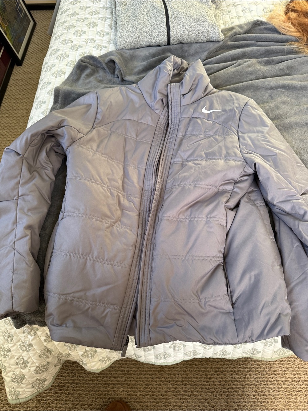 Nike Women’s Light Gray Quilted Puffer Jacket